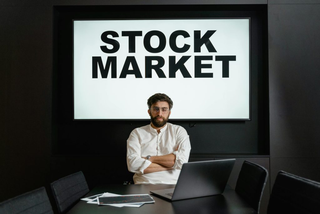 saham broker terbaik international