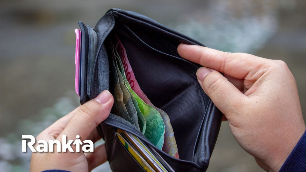 Indonesia mengalami deflasi beruntun, apakah berbahaya?