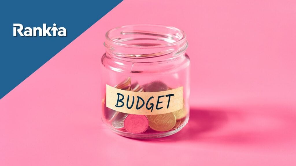 Budget adalah perencanaan keuangan untuk mengatur pemasukan dan pengeluaran dalam periode tertentu.