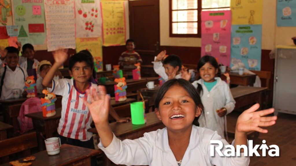 pelajari lebih lanjut mengenai asuransi pendidikan anak