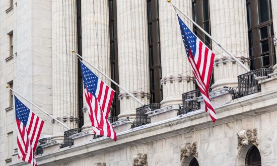 Investasi di Nasdaq